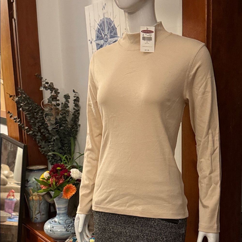 NWT northern reflections size small cotton Elegant sandstone Cream Long Sleeve